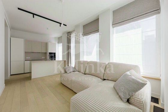 Продажа 2-комнатной квартиры 56,6 м², 3/21 этаж