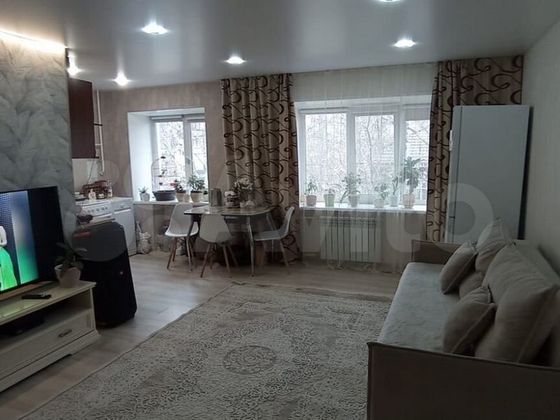 Продажа 2-комнатной квартиры 42,8 м², 2/5 этаж