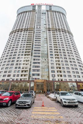 Продажа 3-комнатной квартиры 107 м², 39/40 этаж