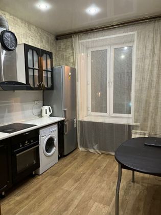 Продажа 2-комнатной квартиры 64 м², 2/3 этаж