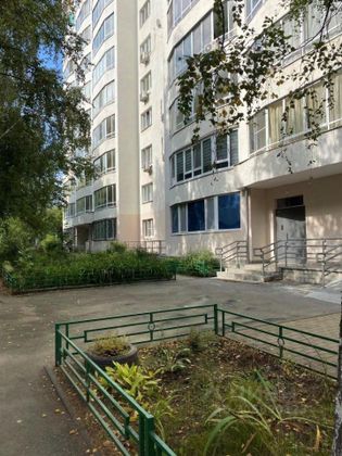 Продажа 1-комнатной квартиры 40 м², 1/10 этаж