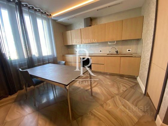 Продажа 3-комнатной квартиры 118 м², 9/21 этаж