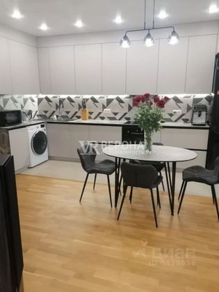 Продажа 2-комнатной квартиры 70 м², 21/24 этаж