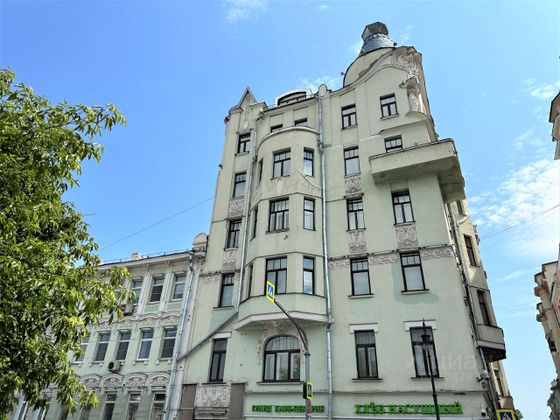 Продажа многокомнатной квартиры 135 м², 1/4 этаж