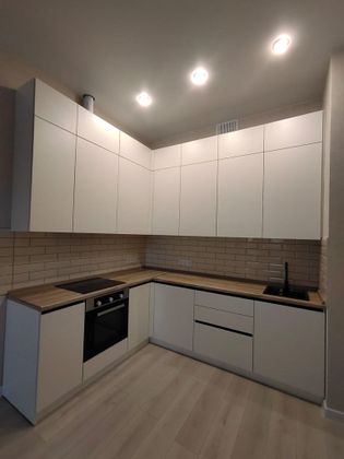 Продажа 3-комнатной квартиры 82 м², 1/16 этаж