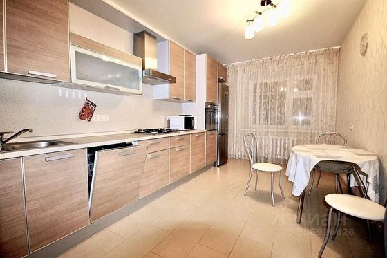 Продажа 2-комнатной квартиры 73,2 м², 2/10 этаж