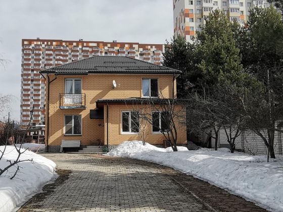 Аренда дома, 210 м², с участком 10 соток