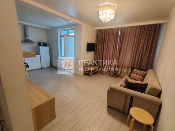 Продажа 3-комнатной квартиры 84 м², 1/9 этаж