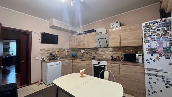 Продажа 2-комнатной квартиры 61 м², 1/16 этаж