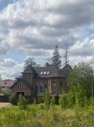 Продажа дома, 210 м², с участком 10 соток