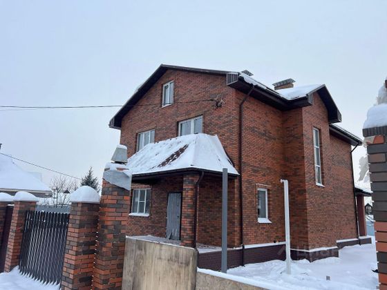 Продажа дома, 270 м², с участком 6 соток