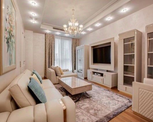 Аренда многокомнатной квартиры 270 м², 8/15 этаж