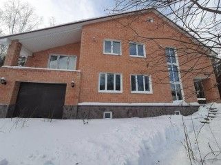 Продажа дома, 384,9 м², с участком 15 соток