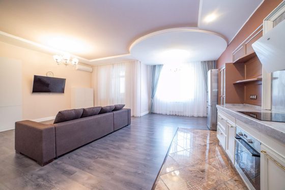 Продажа 3-комнатной квартиры 105 м², 4/21 этаж