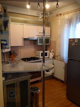 Продажа 3-комнатной квартиры 63 м², 3/5 этаж