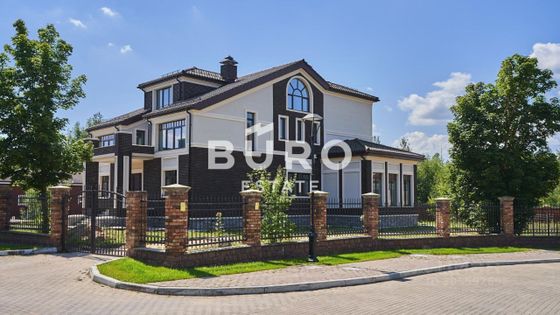 Продажа дома, 700 м², с участком 23,9 сотки