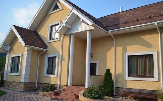 Аренда дома, 200 м², с участком 4,5 сотки