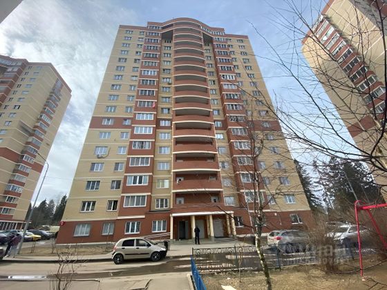 Продажа 2-комнатной квартиры 60 м², 15/17 этаж