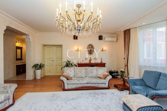 Продажа 4-комнатной квартиры 202 м², 4/9 этаж