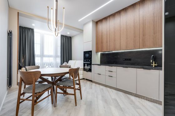 Продажа 3-комнатной квартиры 70 м², 23/24 этаж