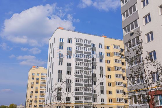 Продажа 2-комнатной квартиры 57 м², 1/9 этаж