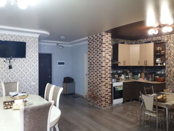 Продажа 2-комнатной квартиры 56 м², 2/27 этаж