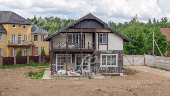 Продажа дома, 240 м², с участком 8 соток