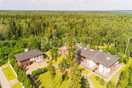 Продажа дома, 1 764 м², с участком 340 соток