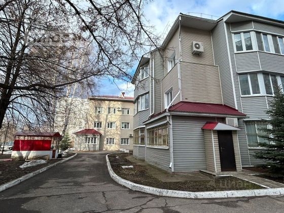 Продажа 3-комнатной квартиры 236,7 м², 3/3 этаж