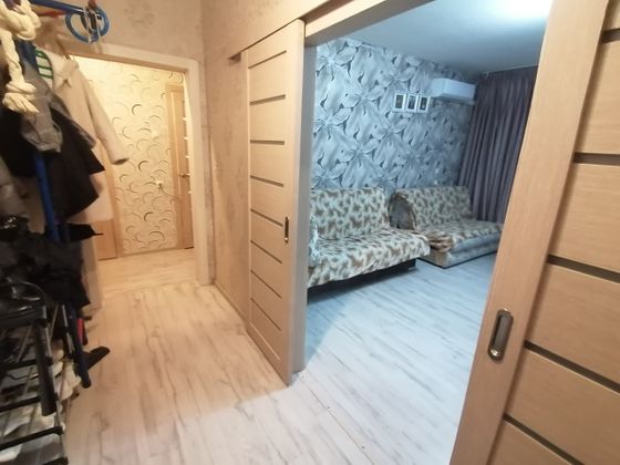 Продажа 1-комнатной квартиры 40 м², 2/10 этаж