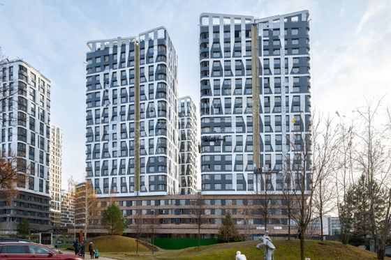 Продажа 3-комнатной квартиры 90 м², 4/22 этаж