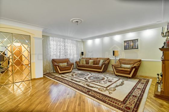 Продажа 3-комнатной квартиры 122,8 м², 1/9 этаж