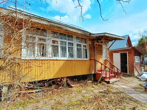 Продажа дома, 45 м², с участком 6 соток