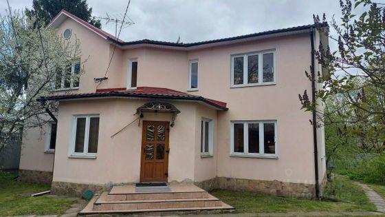 Продажа дома, 215 м², с участком 15 соток