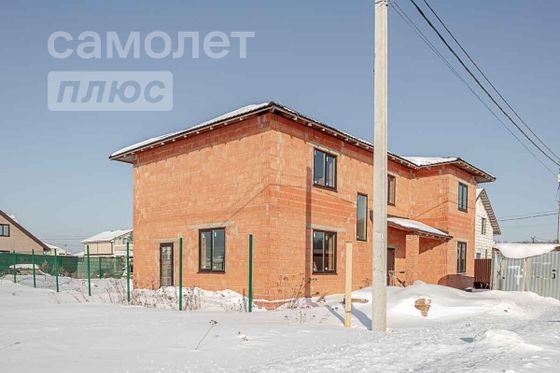 Продажа дома, 220 м², с участком 4,4 сотки