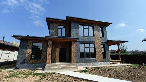 Продажа дома, 300 м², с участком 8,7 сотки