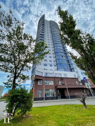 Продажа 2-комнатной квартиры 98 м², 8/24 этаж