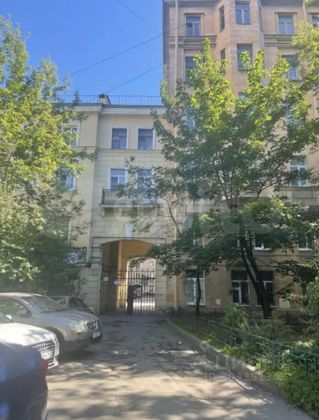 Продажа 2-комнатной квартиры 60 м², 1/6 этаж