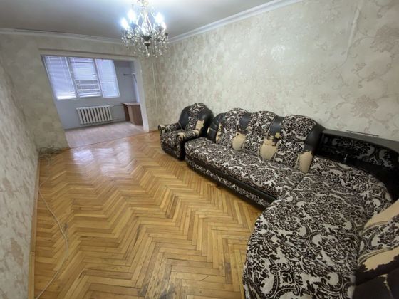 Продажа 3-комнатной квартиры 70 м², 2/5 этаж