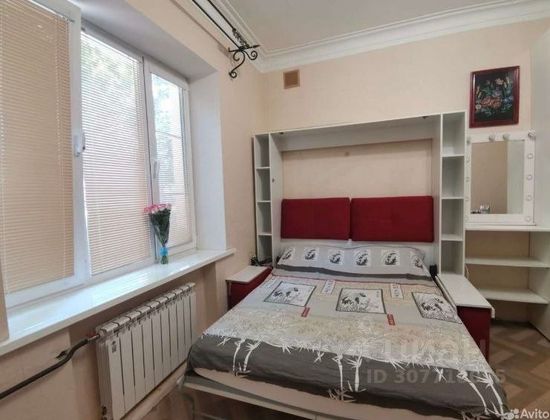 Аренда 1 комнаты, 50 м², 1/5 этаж