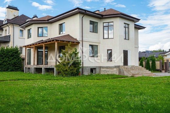 Продажа дома, 714 м², с участком 15,3 сотки