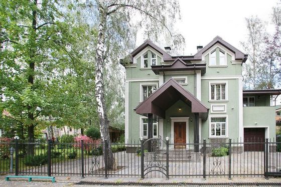 Аренда дома, 210 м², с участком 9 соток