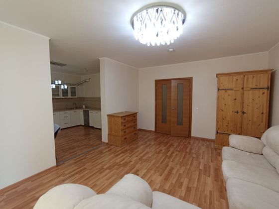 Аренда 2-комнатной квартиры 70 м², 3/25 этаж