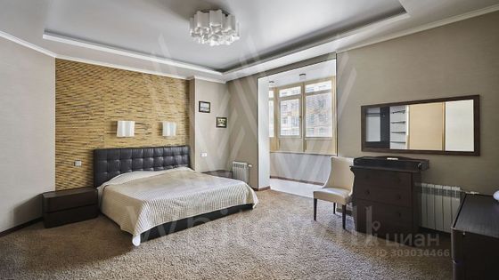 Продажа 4-комнатной квартиры 196 м², 13/19 этаж