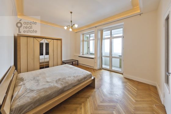 Аренда 4-комнатной квартиры 130 м², 8/10 этаж