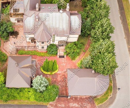 Продажа дома, 731 м², с участком 15 соток