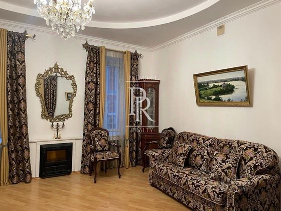 Продажа 4-комнатной квартиры 120 м², 2/4 этаж