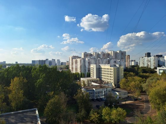 Продажа 2-комнатной квартиры 54 м², 9/17 этаж