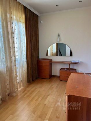 Аренда дома, 270 м², с участком 12 соток