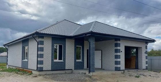 Продажа дома, 185 м², с участком 8 соток